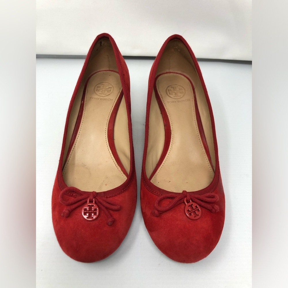 Tory Red Chelsea Soho Lux Suede 45 Mm Wedge Flats